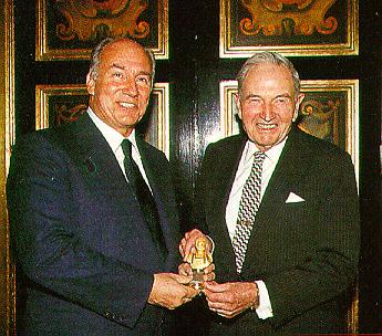 His Highness the Aga Khan
receiving the prestigious Hadrian Award from David Rockefeller