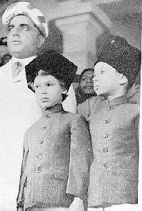 Mowlana Hazar Imam & Prince Amyn at the Eid Namaz in Nairobi