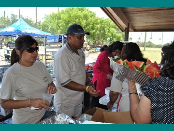 Volunteers at the Miami Picnic