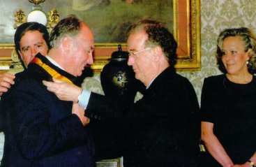 His Highness the Aga Khan decorated with honors by President Sampaio of Portugal